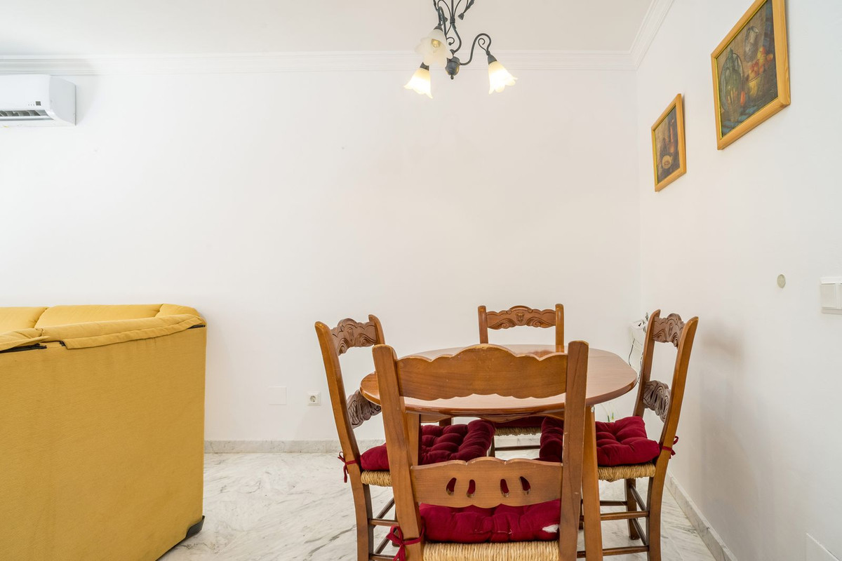 3 Bed Apartment for sale in Estepona Costa Del Sol, Málaga, Spain