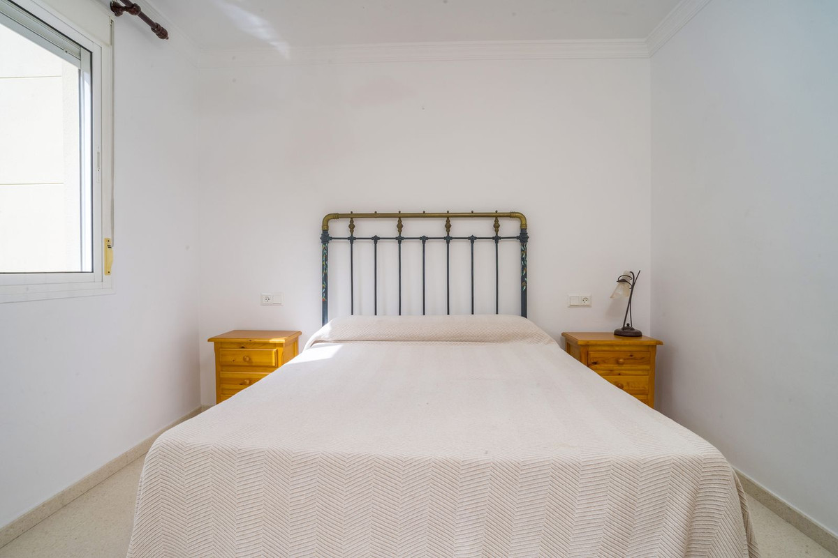 3 Bed Apartment for sale in Estepona Costa Del Sol, Málaga, Spain