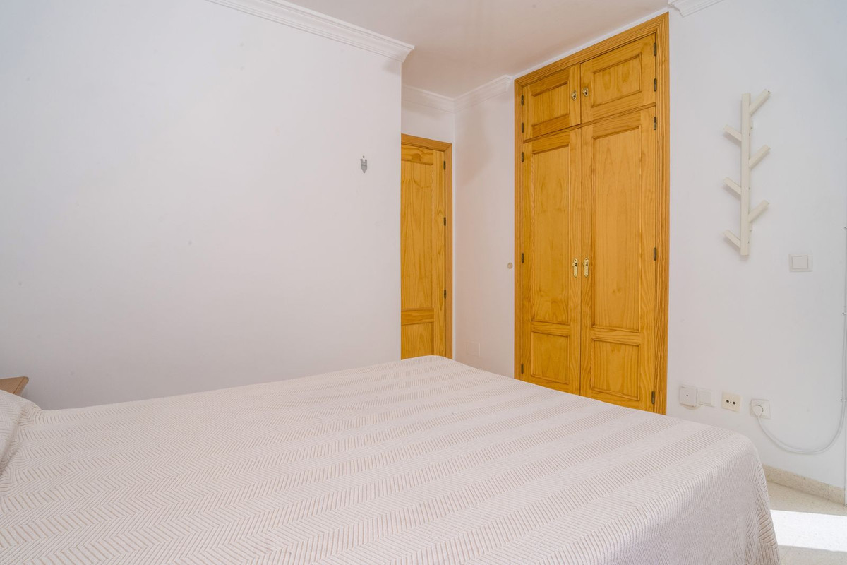 3 Bed Apartment for sale in Estepona Costa Del Sol, Málaga, Spain