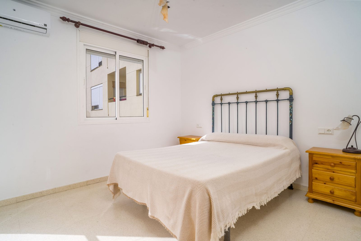 3 Bed Apartment for sale in Estepona Costa Del Sol, Málaga, Spain