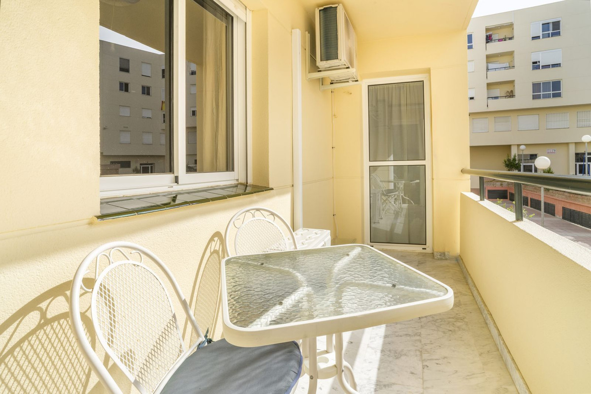 3 Bed Apartment for sale in Estepona Costa Del Sol, Málaga, Spain