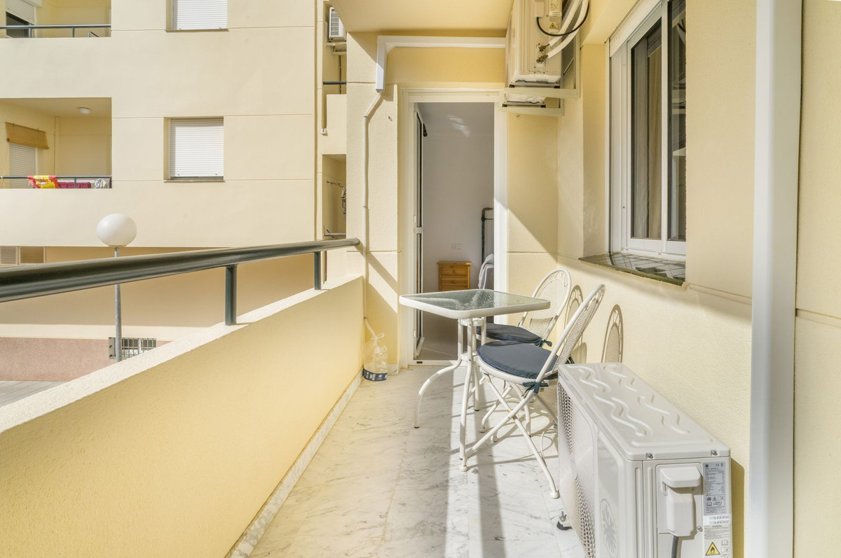 3 Bed Apartment for sale in Estepona Costa Del Sol, Málaga, Spain