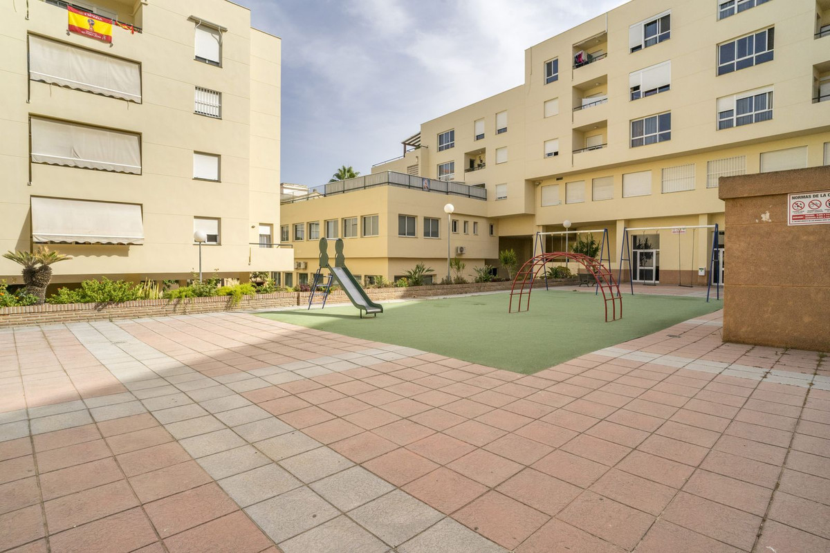 3 Bed Apartment for sale in Estepona Costa Del Sol, Málaga, Spain