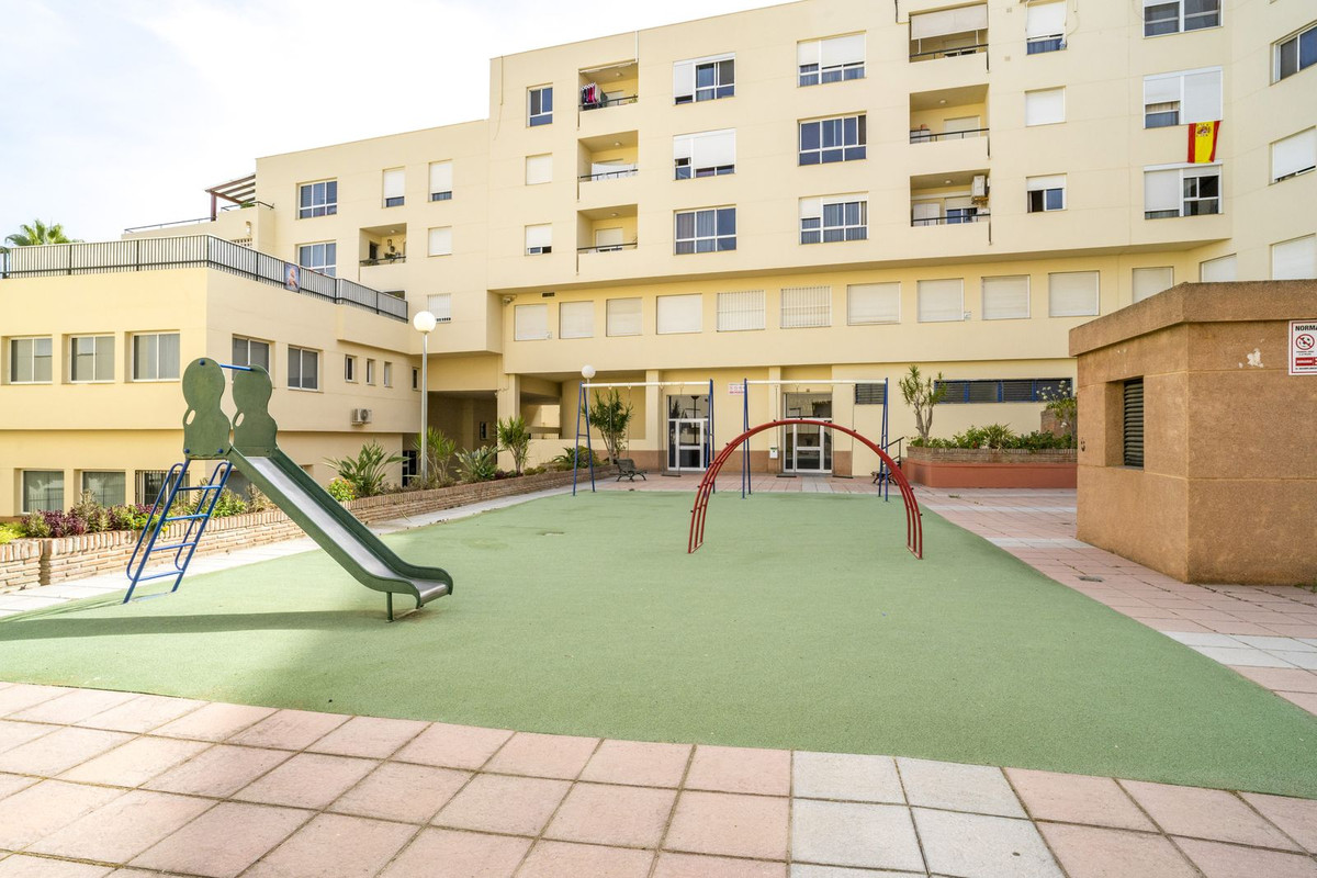 3 Bed Apartment for sale in Estepona Costa Del Sol, Málaga, Spain