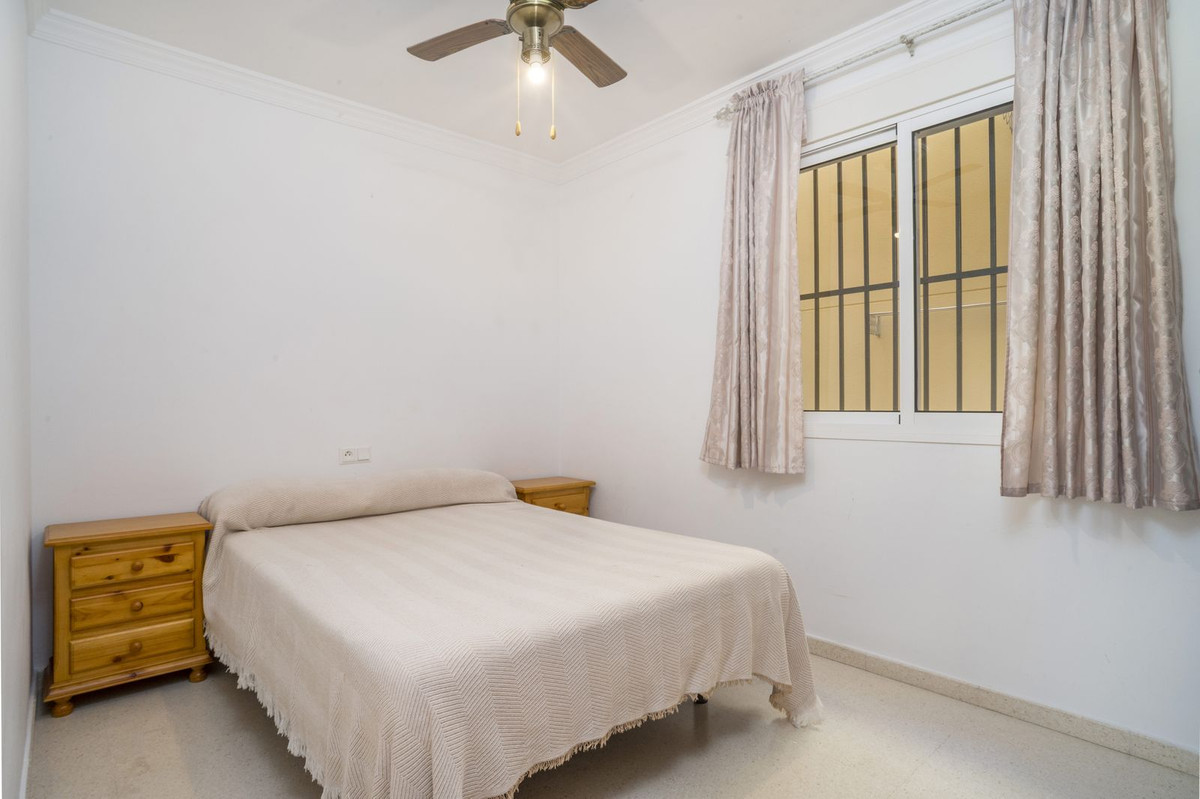 3 Bed Apartment for sale in Estepona Costa Del Sol, Málaga, Spain