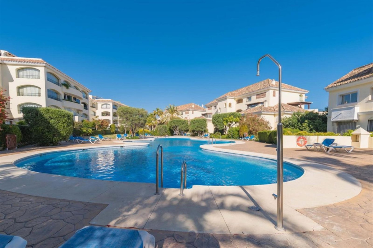 3 Bed Apartment for sale in Bahía De Marbella Costa Del Sol, Málaga, Spain