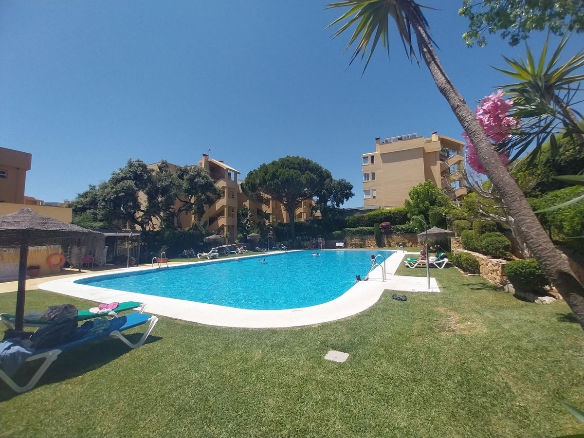 1 Bed Apartment for sale in Calahonda Costa Del Sol, Málaga, Spain