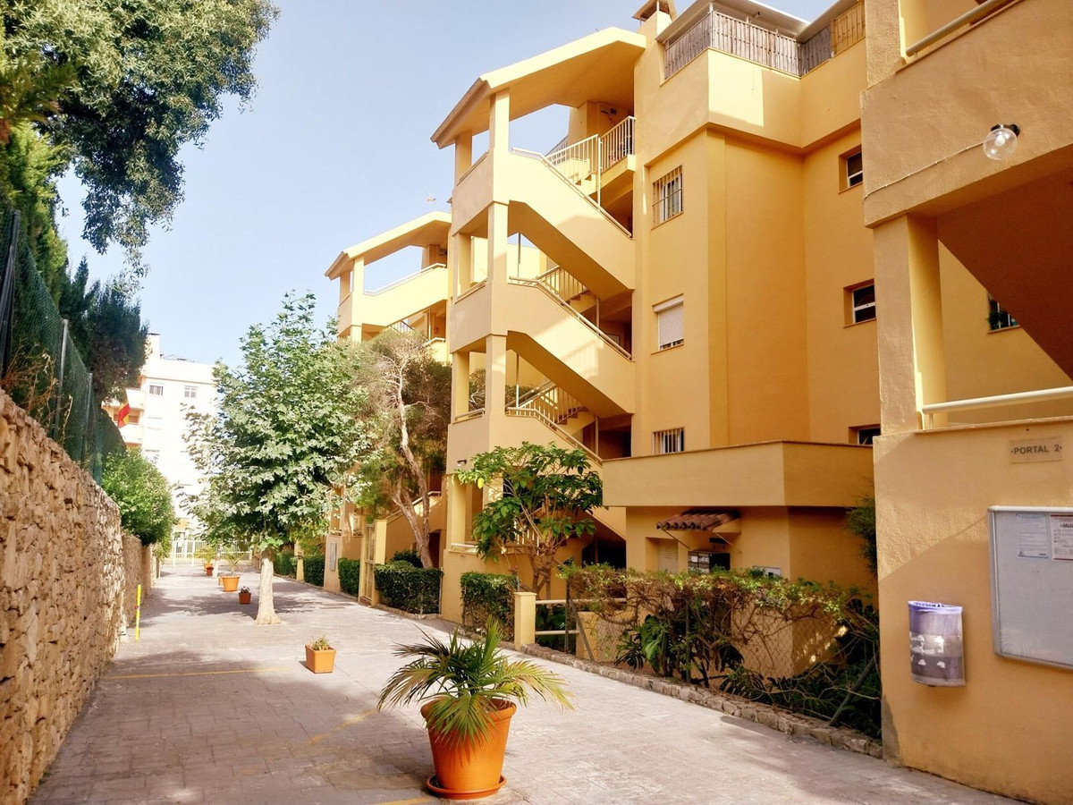 1 Bed Apartment for sale in Calahonda Costa Del Sol, Málaga, Spain