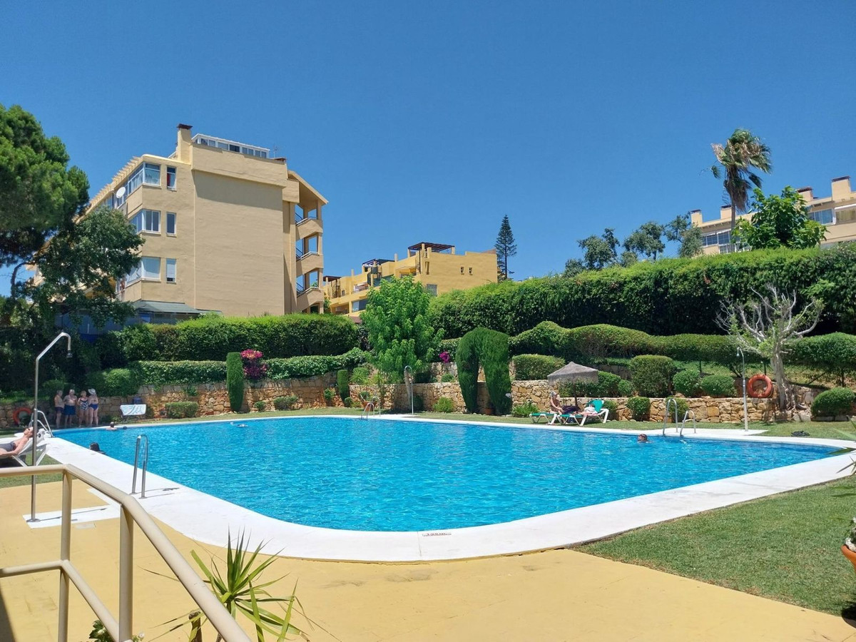 1 Bed Apartment for sale in Calahonda Costa Del Sol, Málaga, Spain