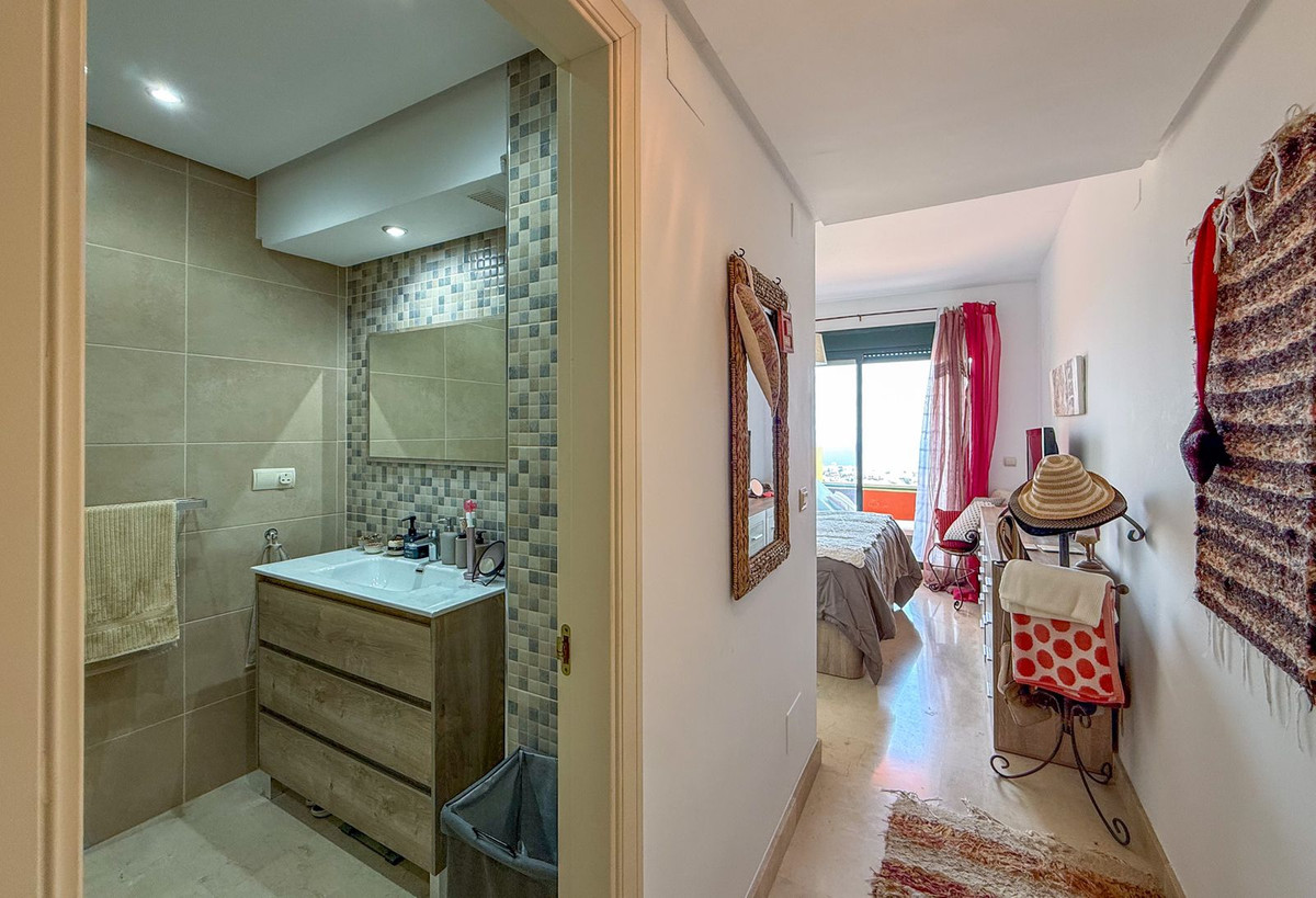 3 Bed Apartment for sale in Calahonda Costa Del Sol, Málaga, Spain