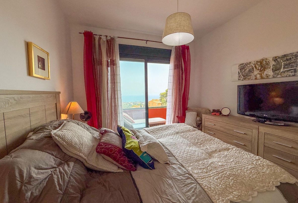 3 Bed Apartment for sale in Calahonda Costa Del Sol, Málaga, Spain