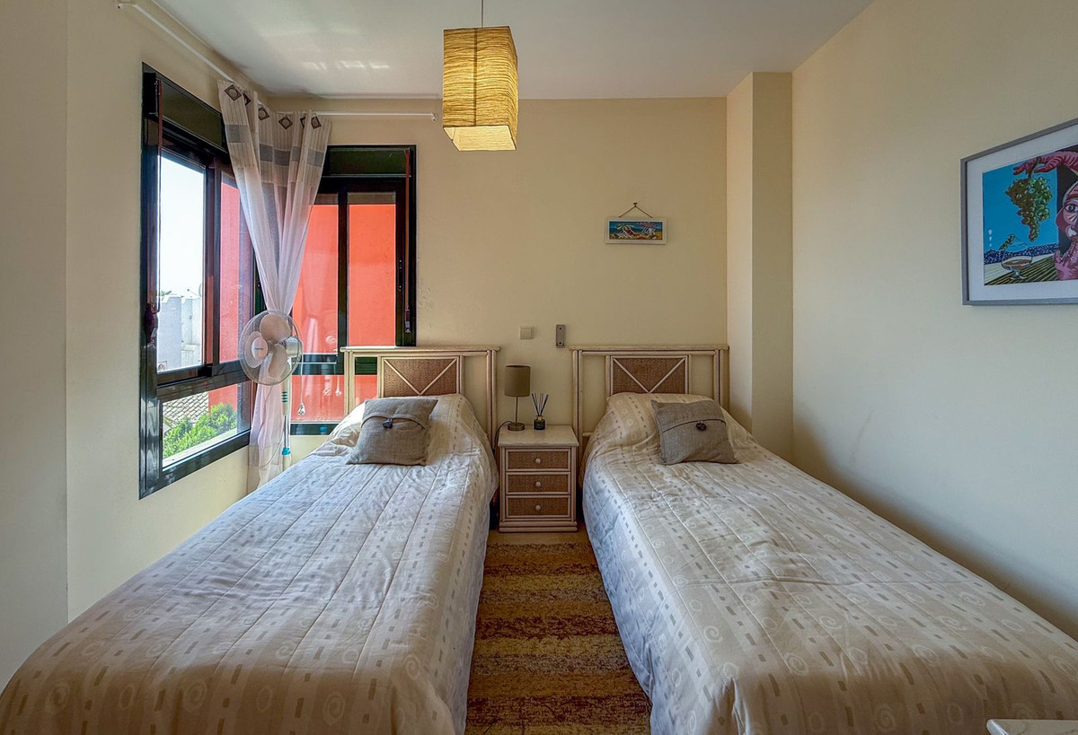 3 Bed Apartment for sale in Calahonda Costa Del Sol, Málaga, Spain