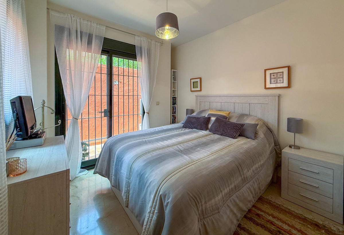 3 Bed Apartment for sale in Calahonda Costa Del Sol, Málaga, Spain