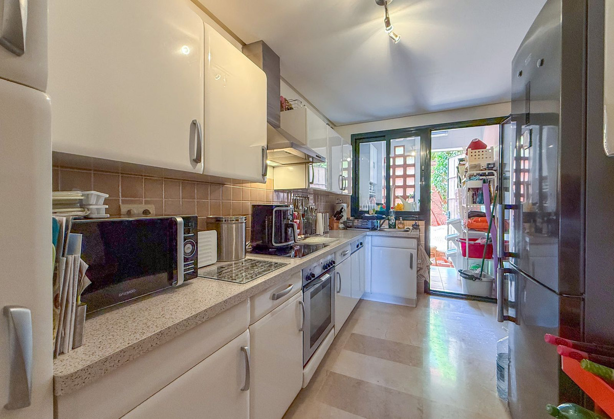 3 Bed Apartment for sale in Calahonda Costa Del Sol, Málaga, Spain