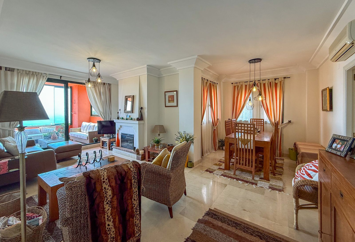 3 Bed Apartment for sale in Calahonda Costa Del Sol, Málaga, Spain