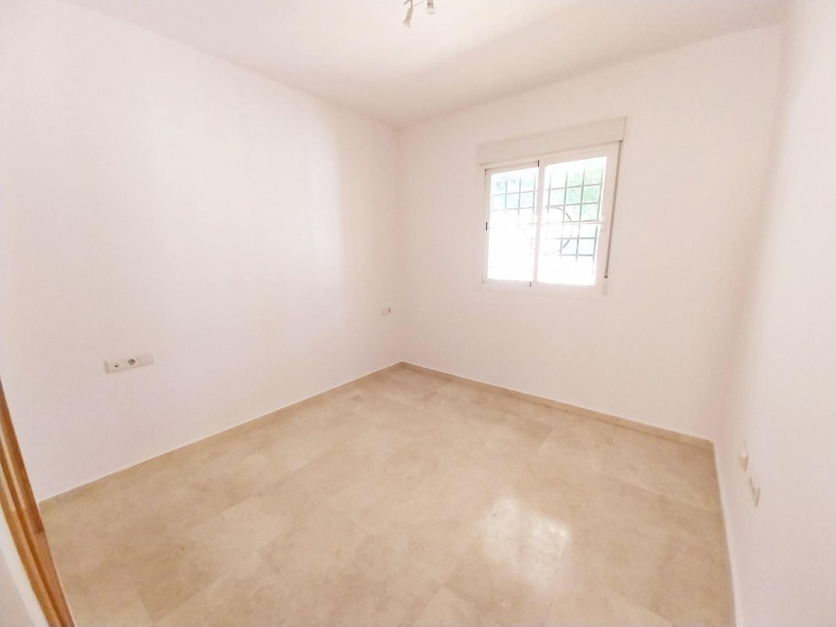 Se vende Apartamento Planta Baja de 2 dormitorios en Costa Del Sol, Málaga, España