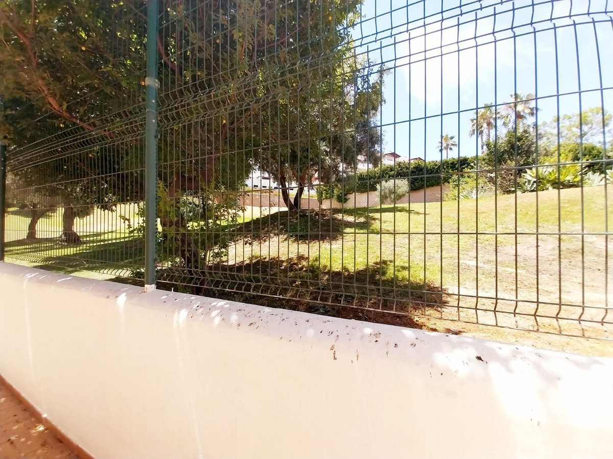 Se vende Apartamento Planta Baja de 2 dormitorios en Costa Del Sol, Málaga, España