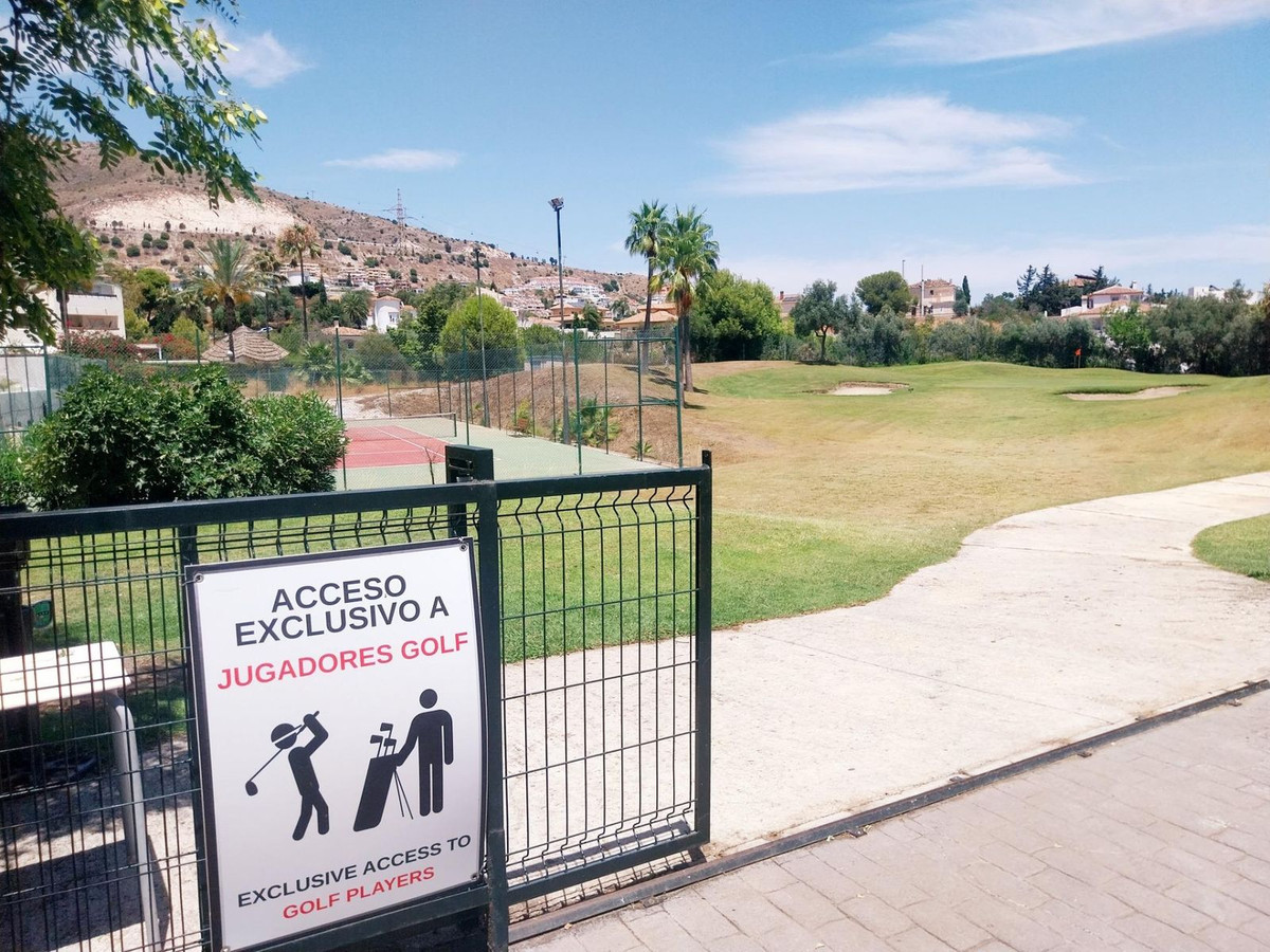 Se vende Apartamento Planta Baja de 2 dormitorios en Costa Del Sol, Málaga, España