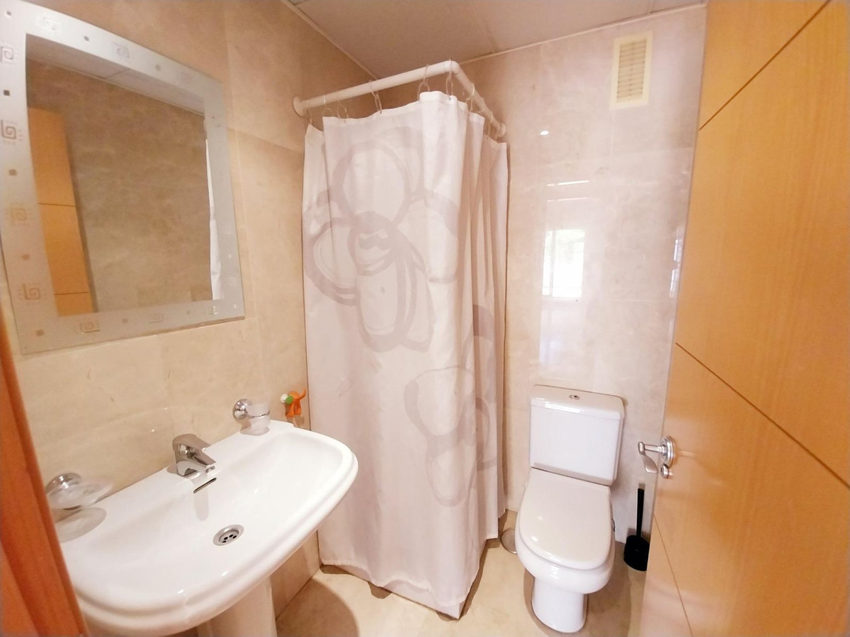 Se vende Apartamento Planta Baja de 2 dormitorios en Costa Del Sol, Málaga, España