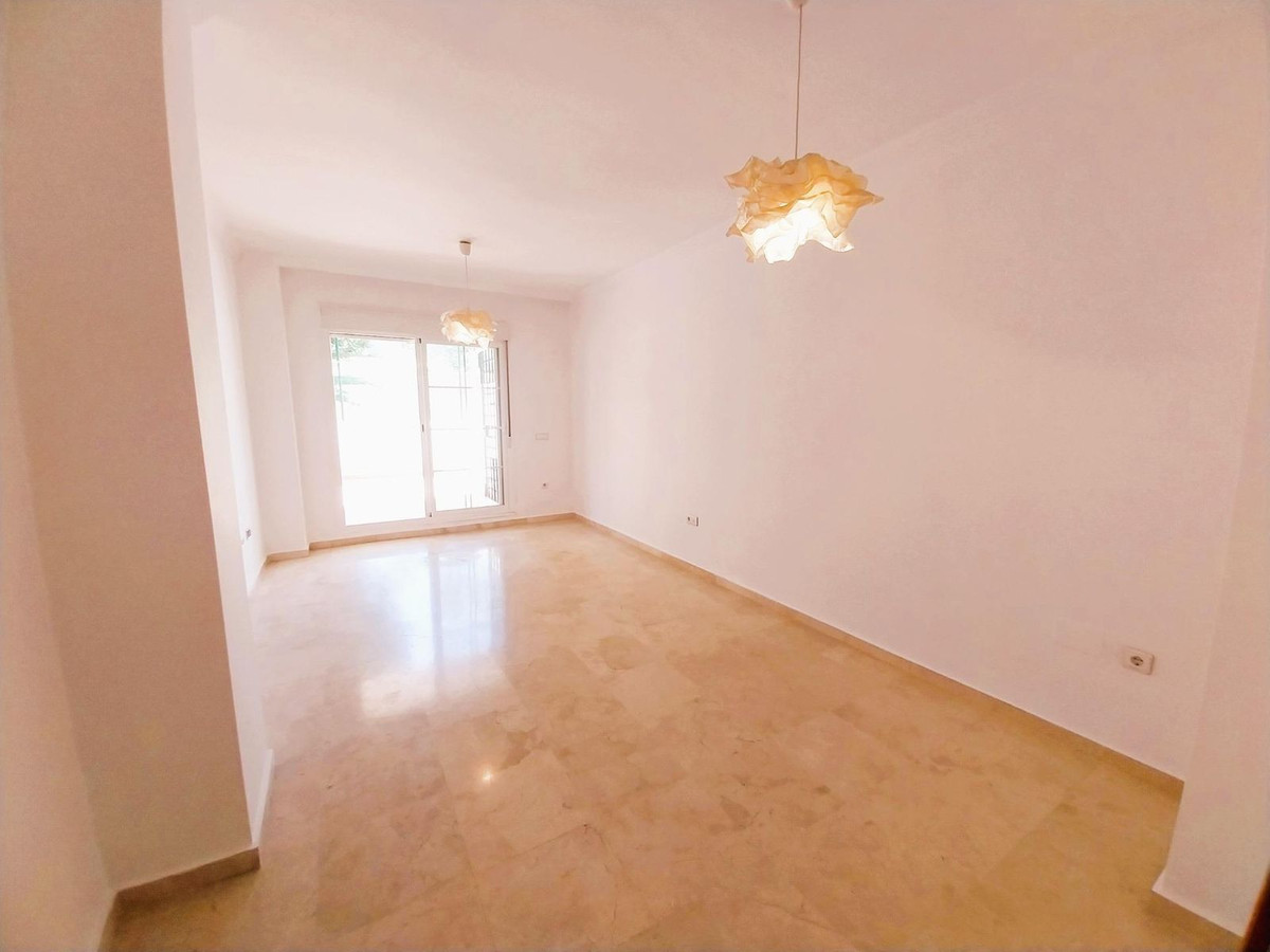 Se vende Apartamento Planta Baja de 2 dormitorios en Costa Del Sol, Málaga, España