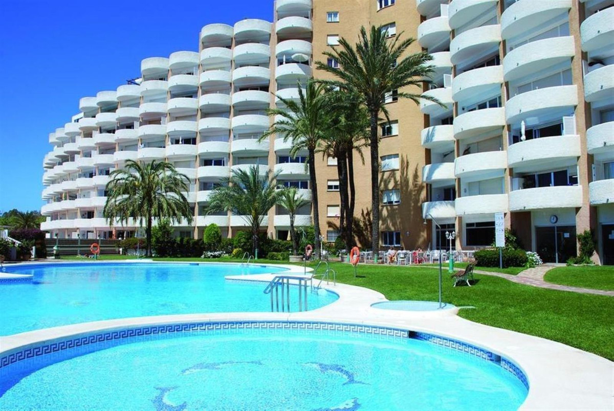 1 Bed Apartment for sale in Marbesa Costa Del Sol, Málaga, Spain