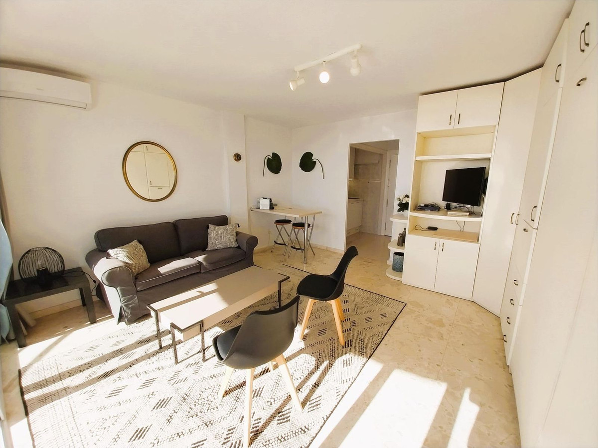 1 Bed Apartment for sale in Marbesa Costa Del Sol, Málaga, Spain