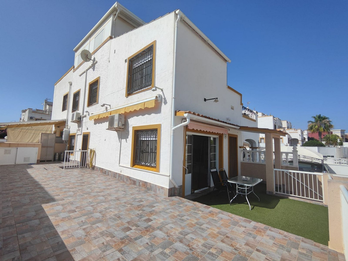 6 Bed Townhouse for sale in Los Altos Costa Blanca, Alicante, Spain
