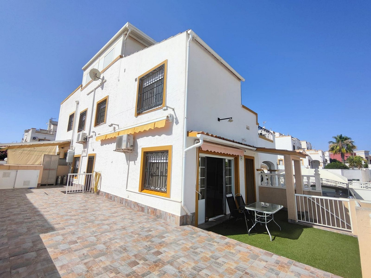 6 Bed Townhouse for sale in Los Altos Costa Blanca, Alicante, Spain