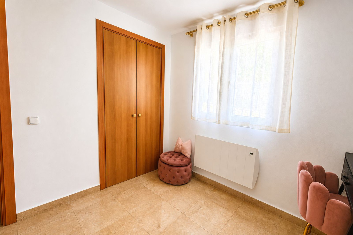 Se vende Villa - Chalet de 6 dormitorios en Costa Del Sol, Málaga, España