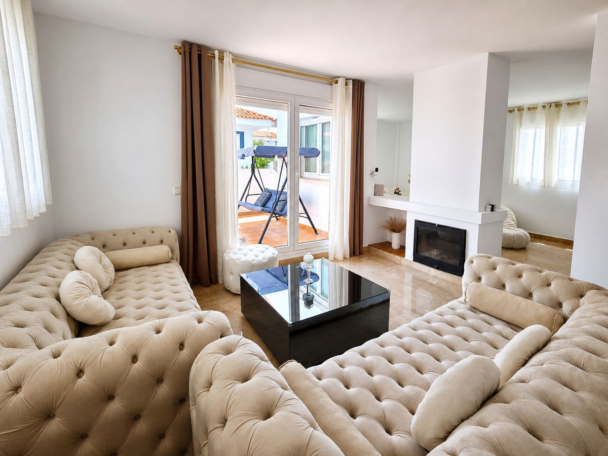 Se vende Villa - Chalet de 6 dormitorios en Costa Del Sol, Málaga, España