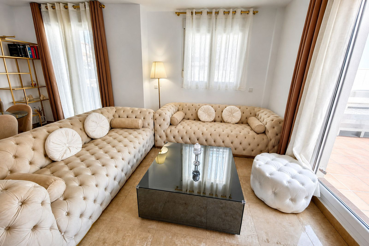 Se vende Villa - Chalet de 6 dormitorios en Costa Del Sol, Málaga, España