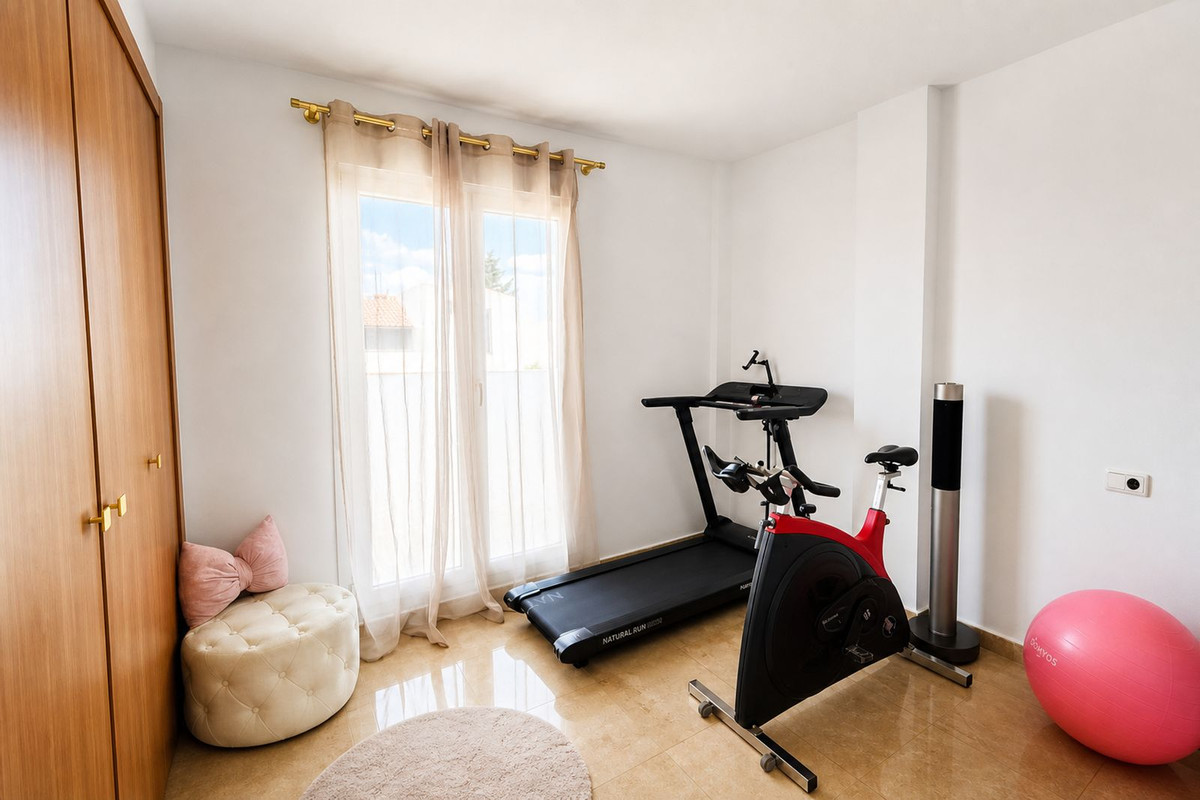 Se vende Villa - Chalet de 6 dormitorios en Costa Del Sol, Málaga, España