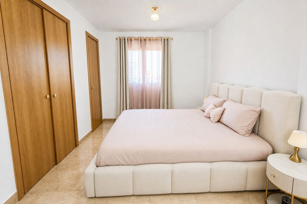 Se vende Villa - Chalet de 6 dormitorios en Costa Del Sol, Málaga, España