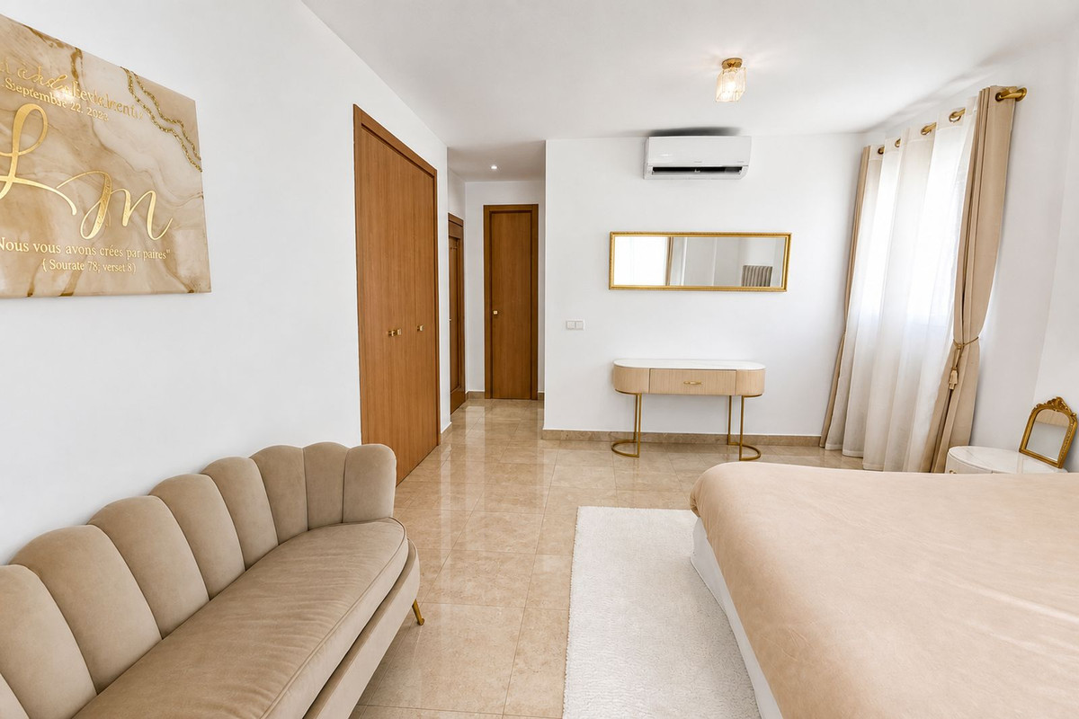 Se vende Villa - Chalet de 6 dormitorios en Costa Del Sol, Málaga, España