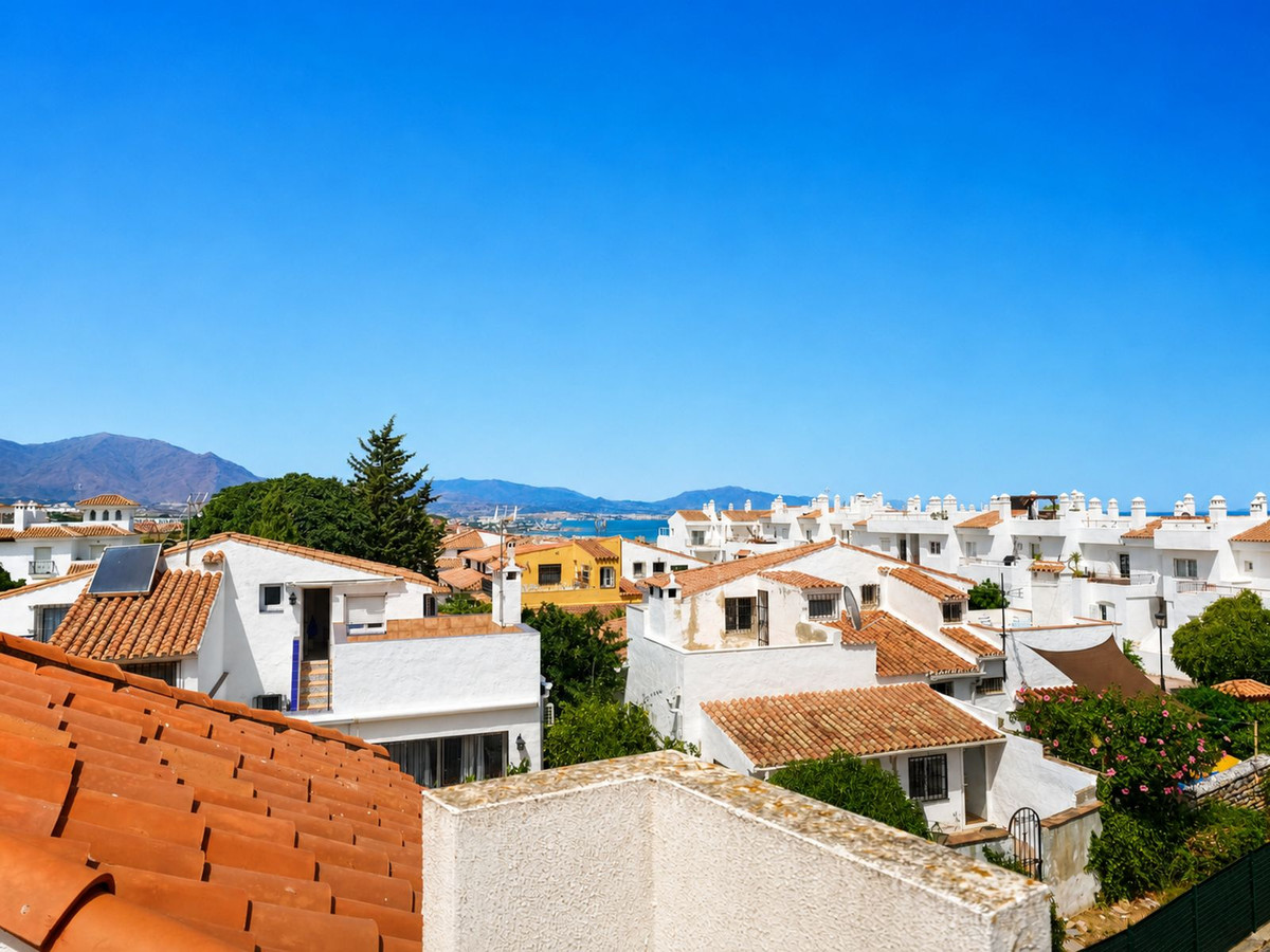 Se vende Villa - Chalet de 6 dormitorios en Costa Del Sol, Málaga, España