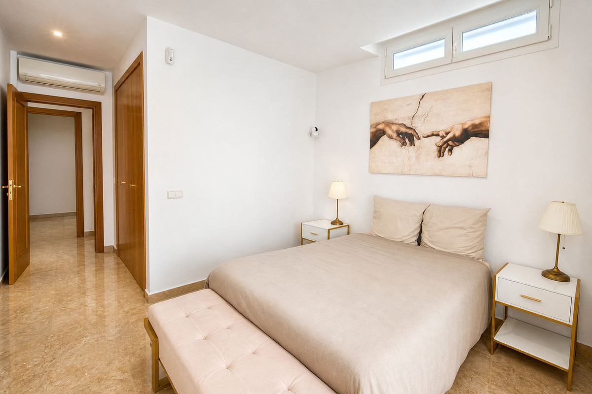 Se vende Villa - Chalet de 6 dormitorios en Costa Del Sol, Málaga, España