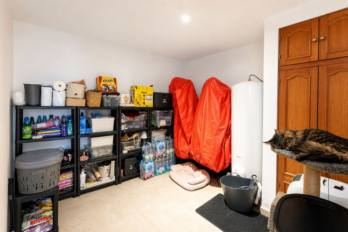 Se vende Villa - Chalet de 6 dormitorios en Costa Del Sol, Málaga, España