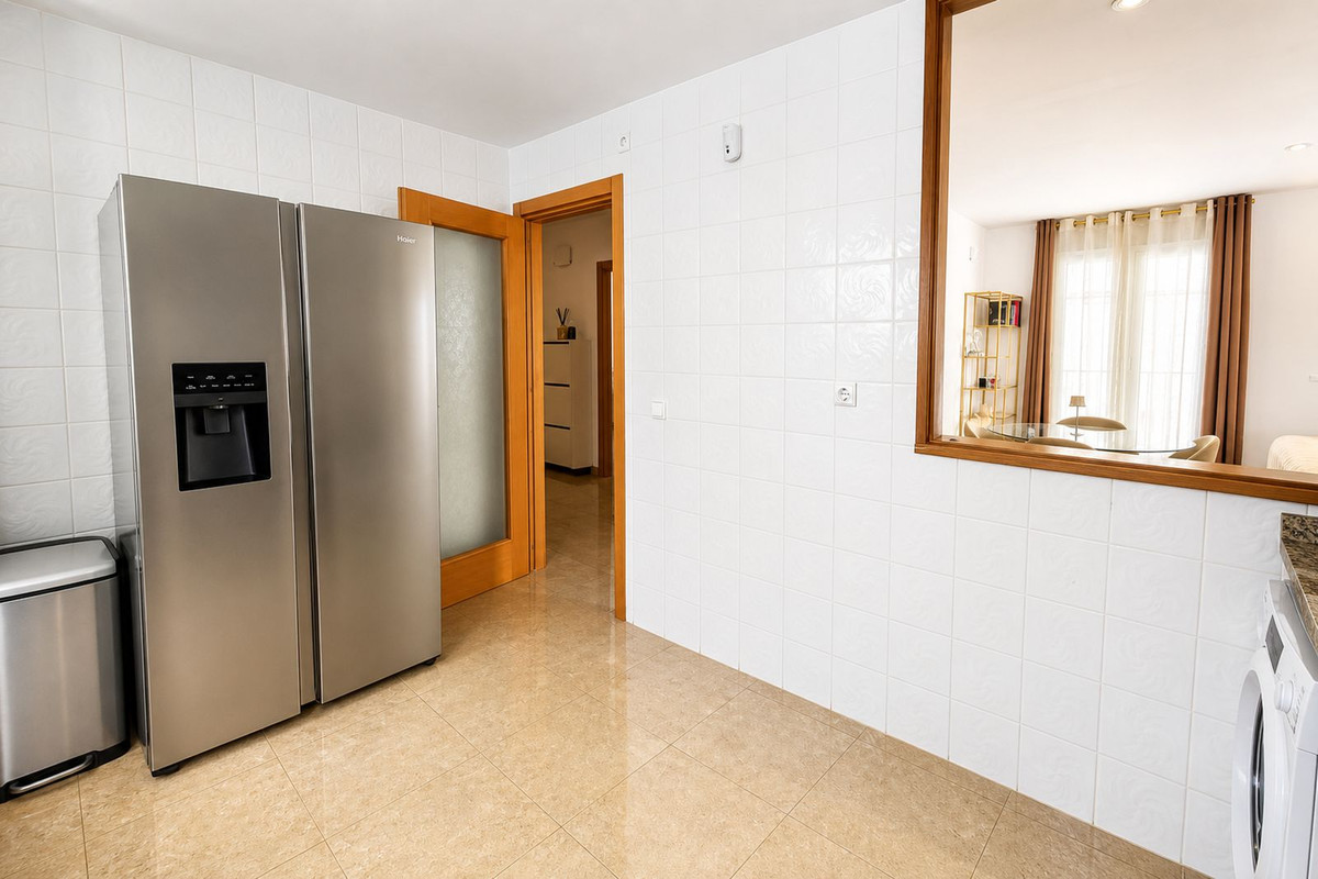Se vende Villa - Chalet de 6 dormitorios en Costa Del Sol, Málaga, España