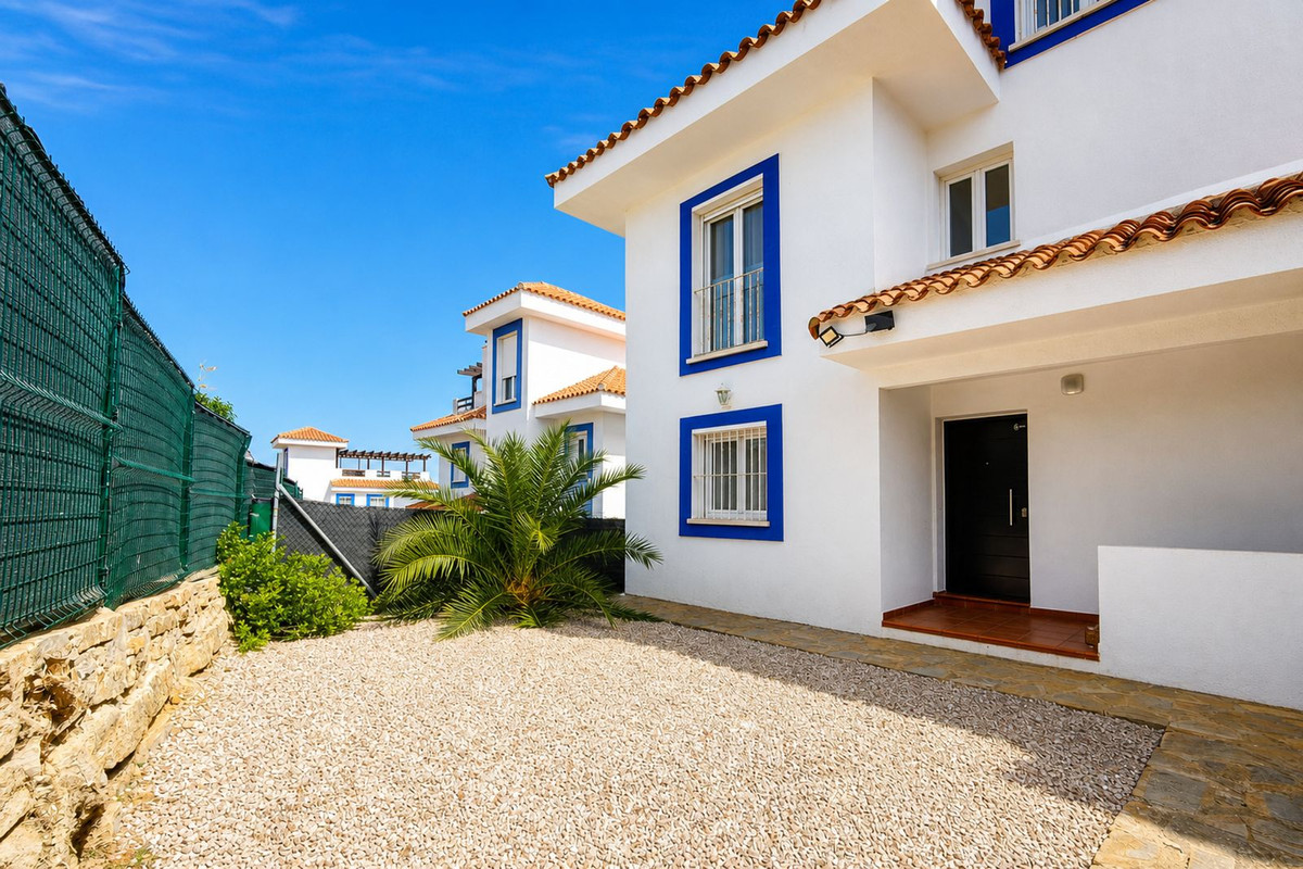 Se vende Villa - Chalet de 6 dormitorios en Costa Del Sol, Málaga, España