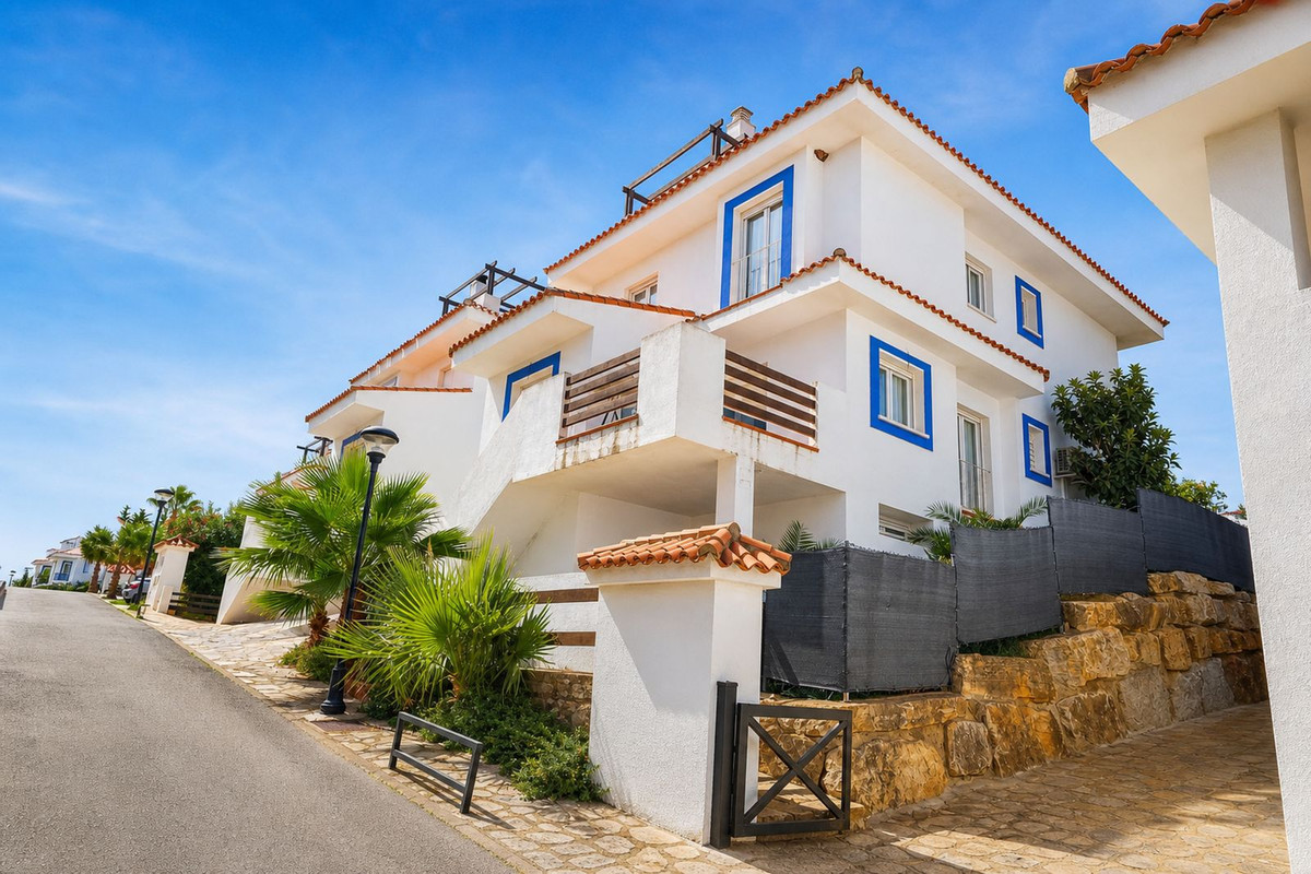 Se vende Villa - Chalet de 6 dormitorios en Costa Del Sol, Málaga, España
