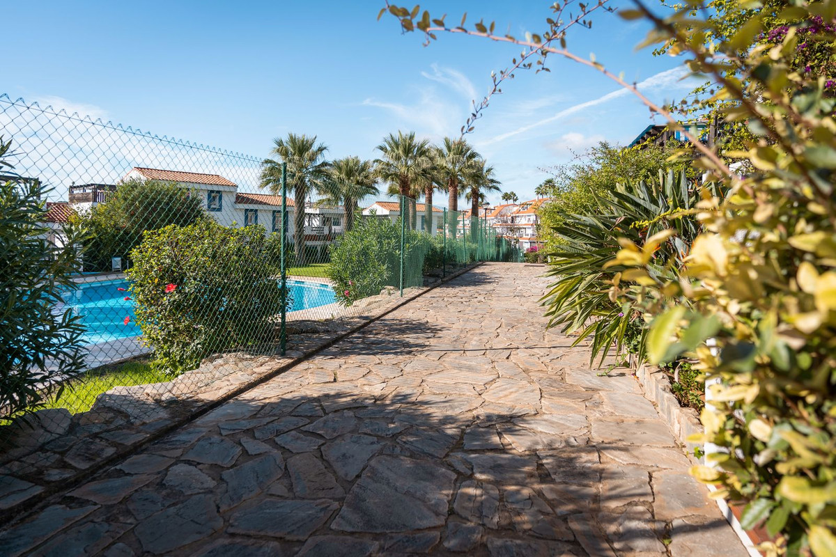 Se vende Villa - Chalet de 6 dormitorios en Costa Del Sol, Málaga, España