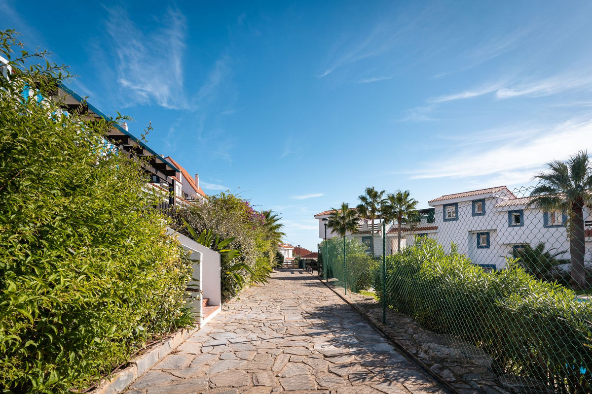 Se vende Villa - Chalet de 6 dormitorios en Costa Del Sol, Málaga, España