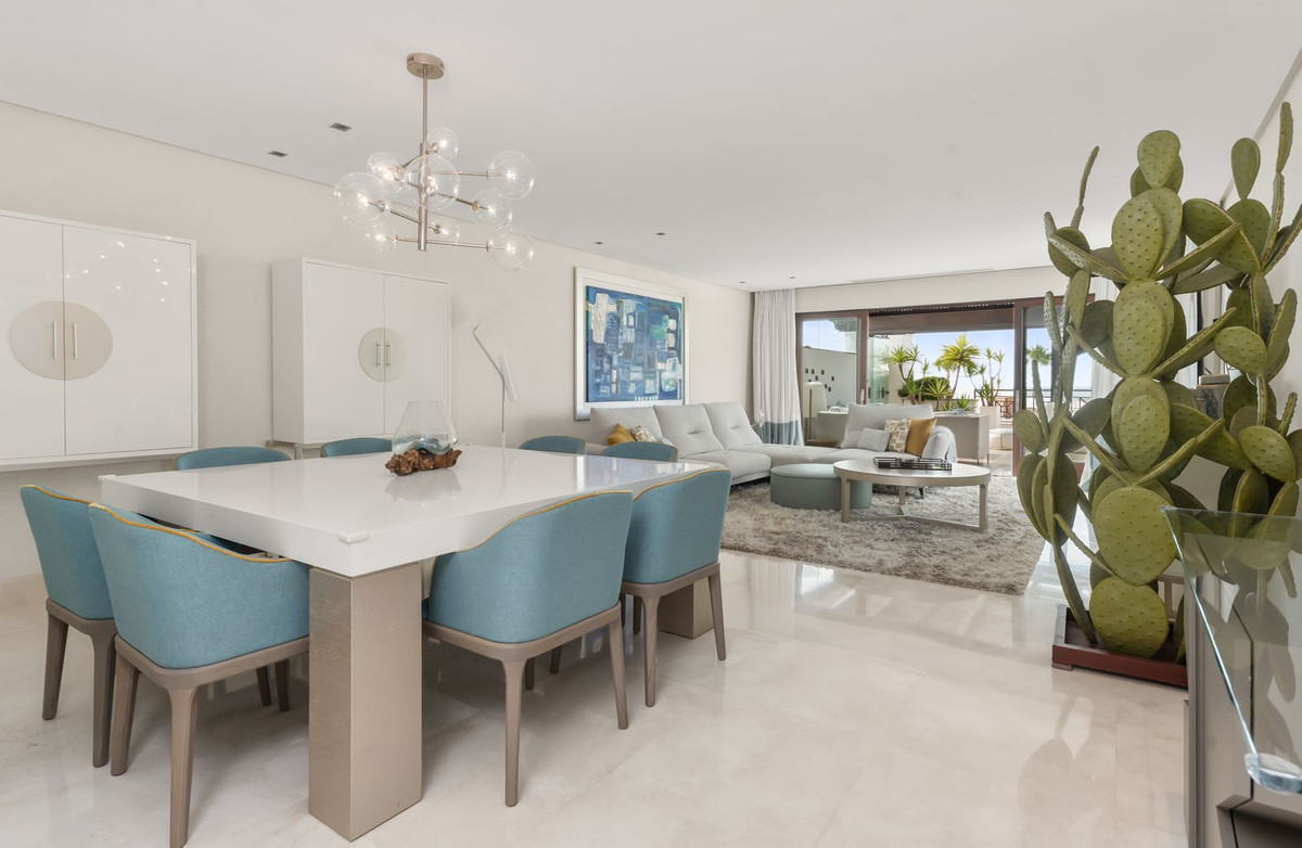 3 Bed Apartment for sale in Estepona Costa Del Sol, Málaga, Spain