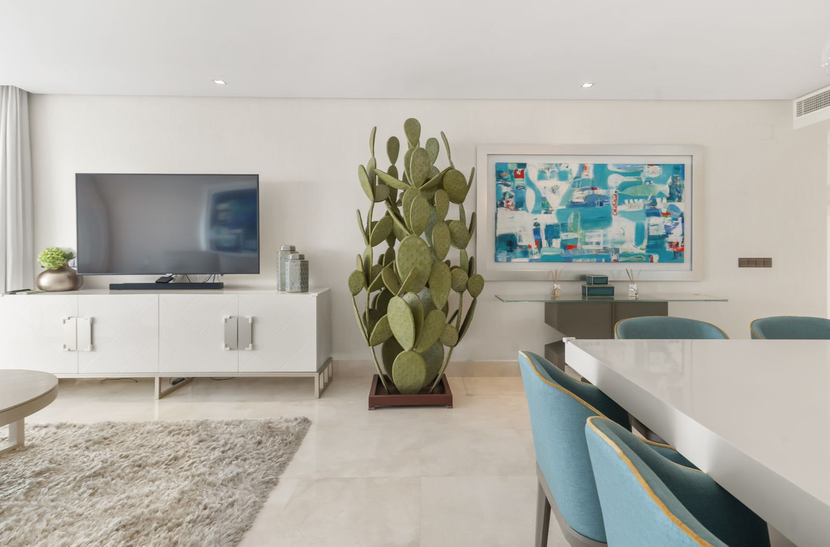 3 Bed Apartment for sale in Estepona Costa Del Sol, Málaga, Spain
