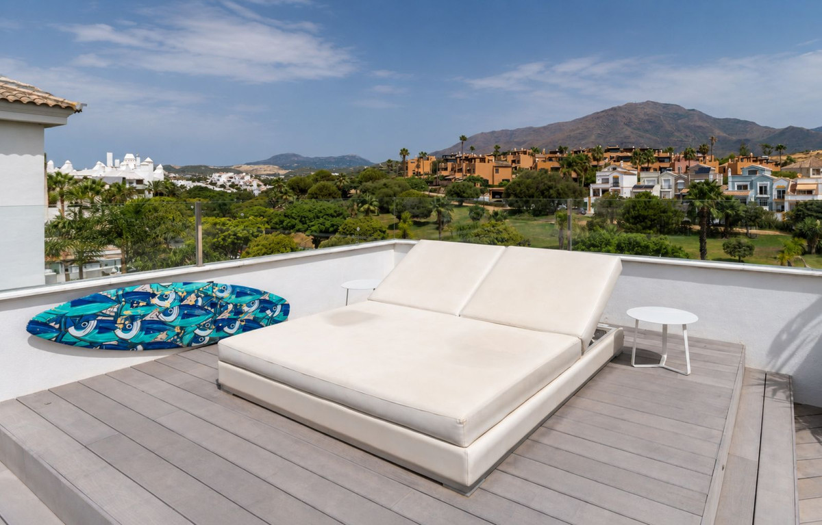 3 Bed Apartment for sale in Estepona Costa Del Sol, Málaga, Spain