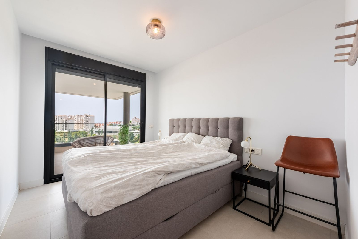 Se vende Apartamento Planta Media de 4 dormitorios en Costa Del Sol, Málaga, España
