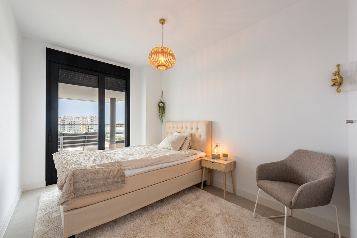 Se vende Apartamento Planta Media de 4 dormitorios en Costa Del Sol, Málaga, España
