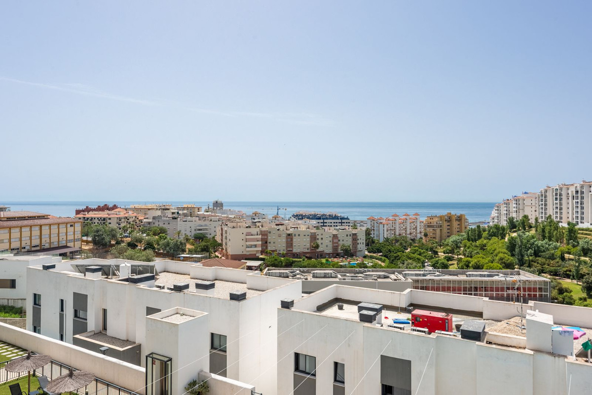 Se vende Apartamento Planta Media de 4 dormitorios en Costa Del Sol, Málaga, España