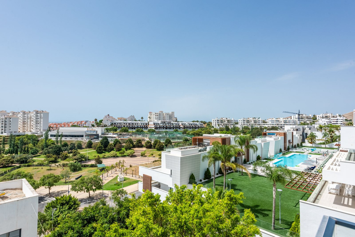 Se vende Apartamento Planta Media de 4 dormitorios en Costa Del Sol, Málaga, España