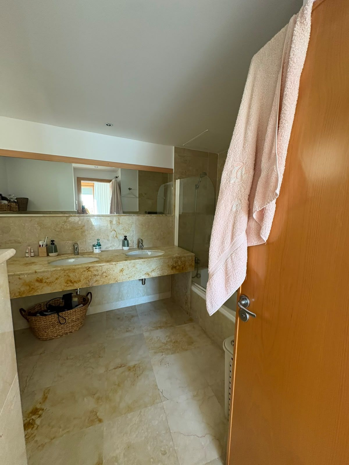 Se vende Apartamento Planta Media de 3 dormitorios en Costa Del Sol, Málaga, España